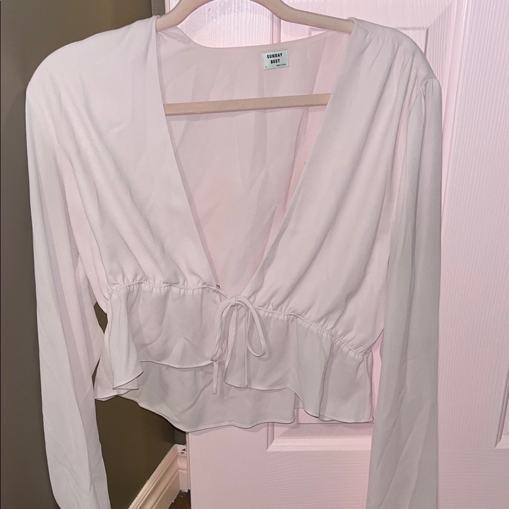 Aritzia Sunday Best light pink blouse